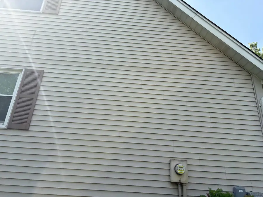House washing · vinyl siding — after, St. Louis · 63109